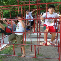 foto das crianças brincando