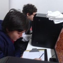 alunos jogando