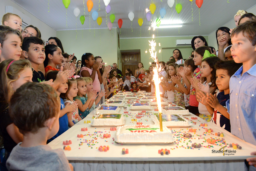 cantando o parabéns