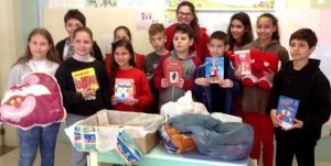 Crianças em atividade para Santa Casa