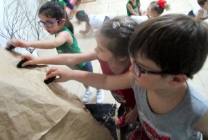 PINTANDO COM CARVÃO