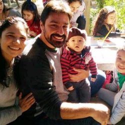 família