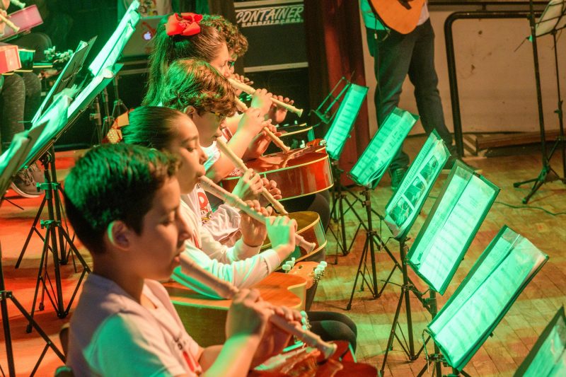 A VIDA TEM MAIS COR QUANDO HÁ MÚSICA