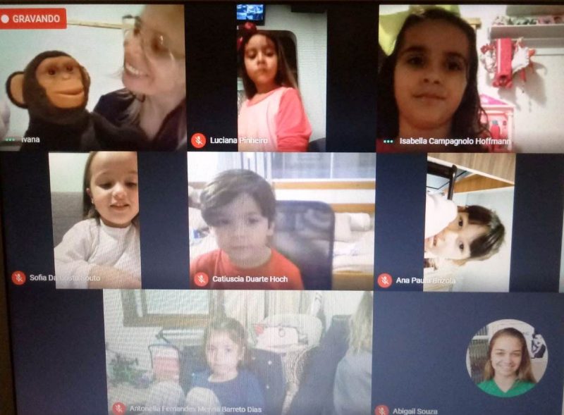 HÁ VIDA POR TRÁS DE UMA ESCOLA VAZIA